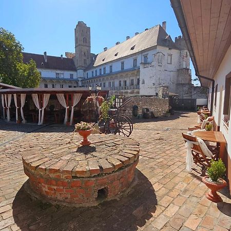 Zamecky Penzion Rotunda Brzecław Zewnętrze zdjęcie